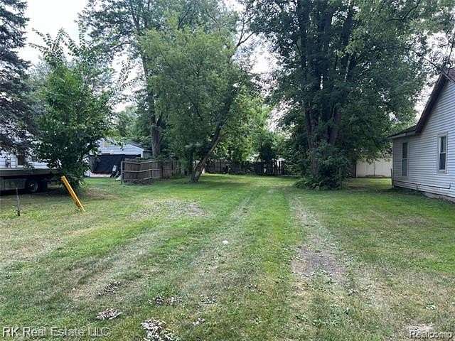 0.97 Acres of Residential Land for Sale in Waterford, Michigan