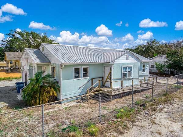 0.19 Acres of Commercial Land for Sale in Sebring, Florida