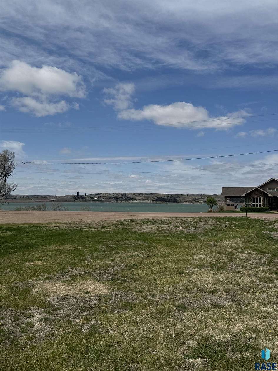 0.33 Acres of Residential Land for Sale in Chamberlain, South Dakota