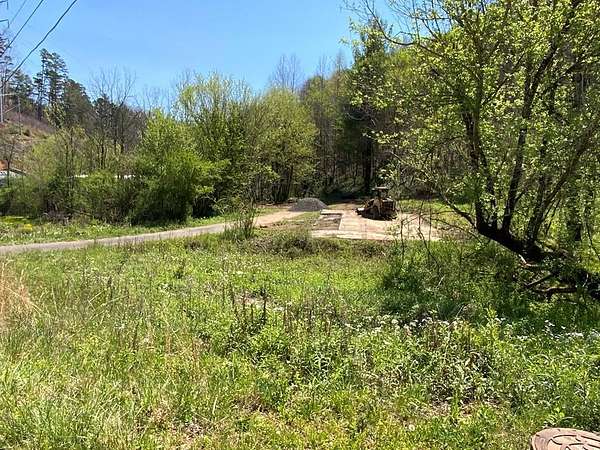 1 Acre of Mixed-Use Land for Sale in Murphy, North Carolina