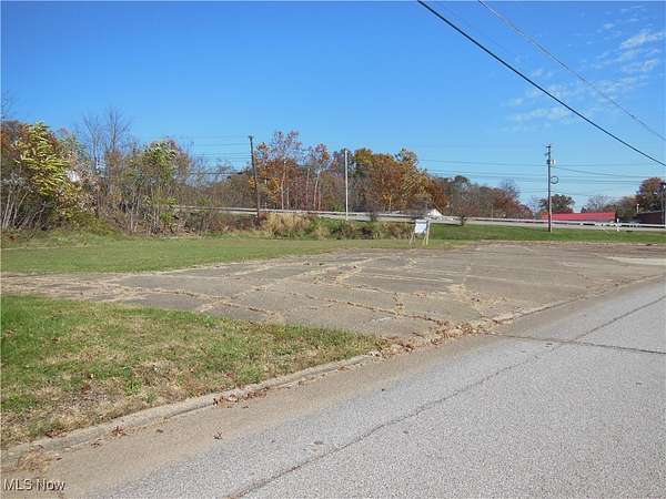 0.7 Acres of Mixed-Use Land for Sale in Parkersburg, West Virginia