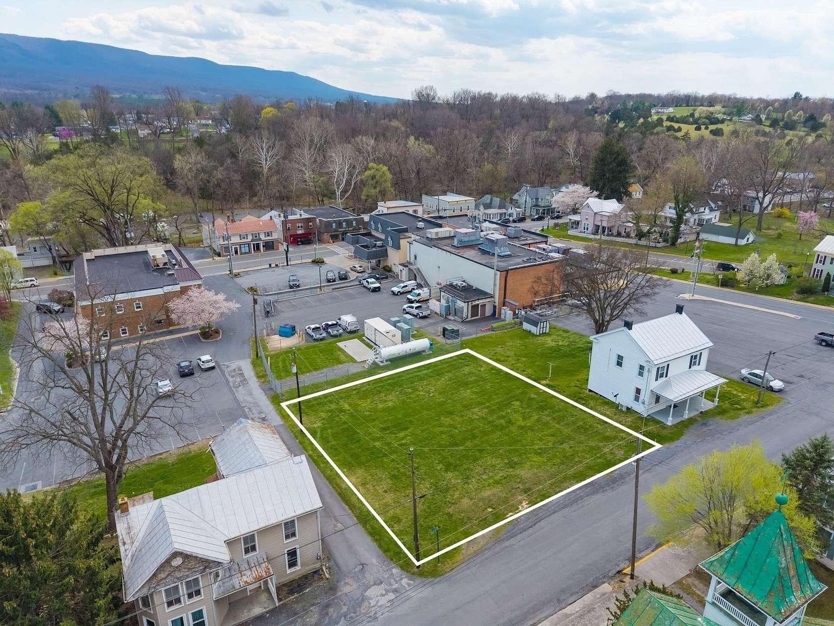 0.22 Acres of Residential Land for Sale in Edinburg, Virginia