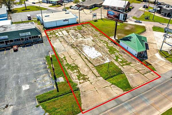 0.4 Acres of Commercial Land for Sale in Houma, Louisiana