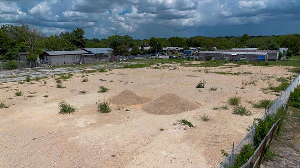 1.33 Acres of Commercial Land for Lease in New Braunfels, Texas