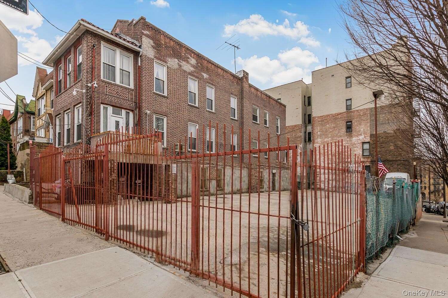 0.1 Acres of Residential Land for Sale in Bronx, New York