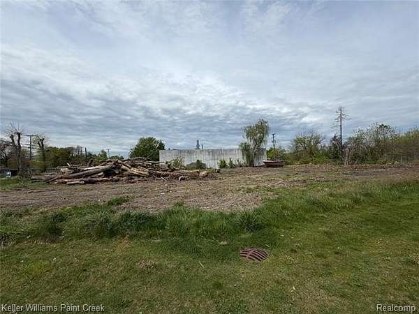1 Acre of Commercial Land for Sale in Clinton Charter Township, Michigan