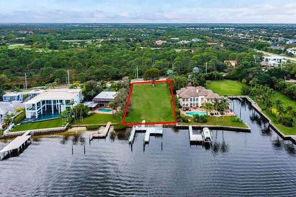 0.56 Acres of Residential Land for Sale in Palm Beach Gardens, Florida