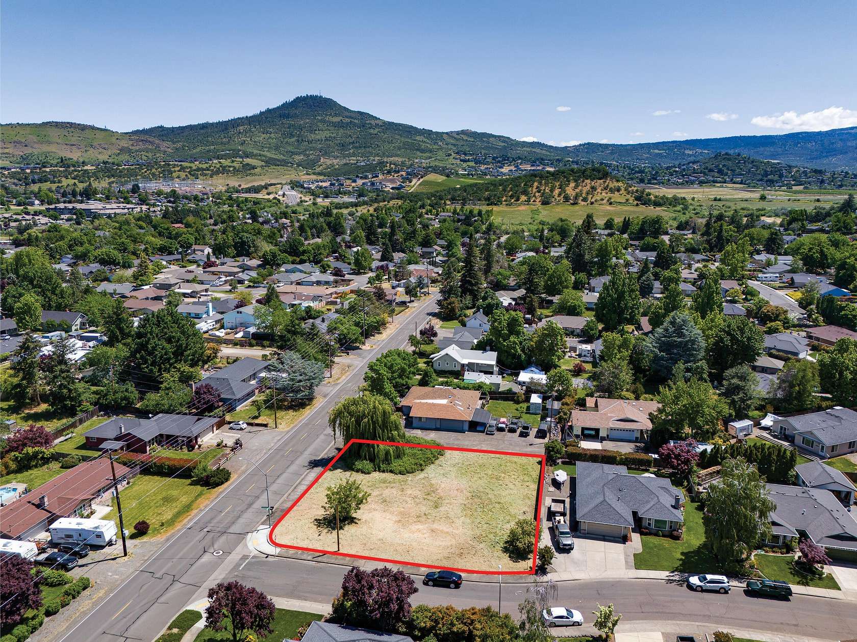 0.35 Acres of Land for Sale in Medford, Oregon