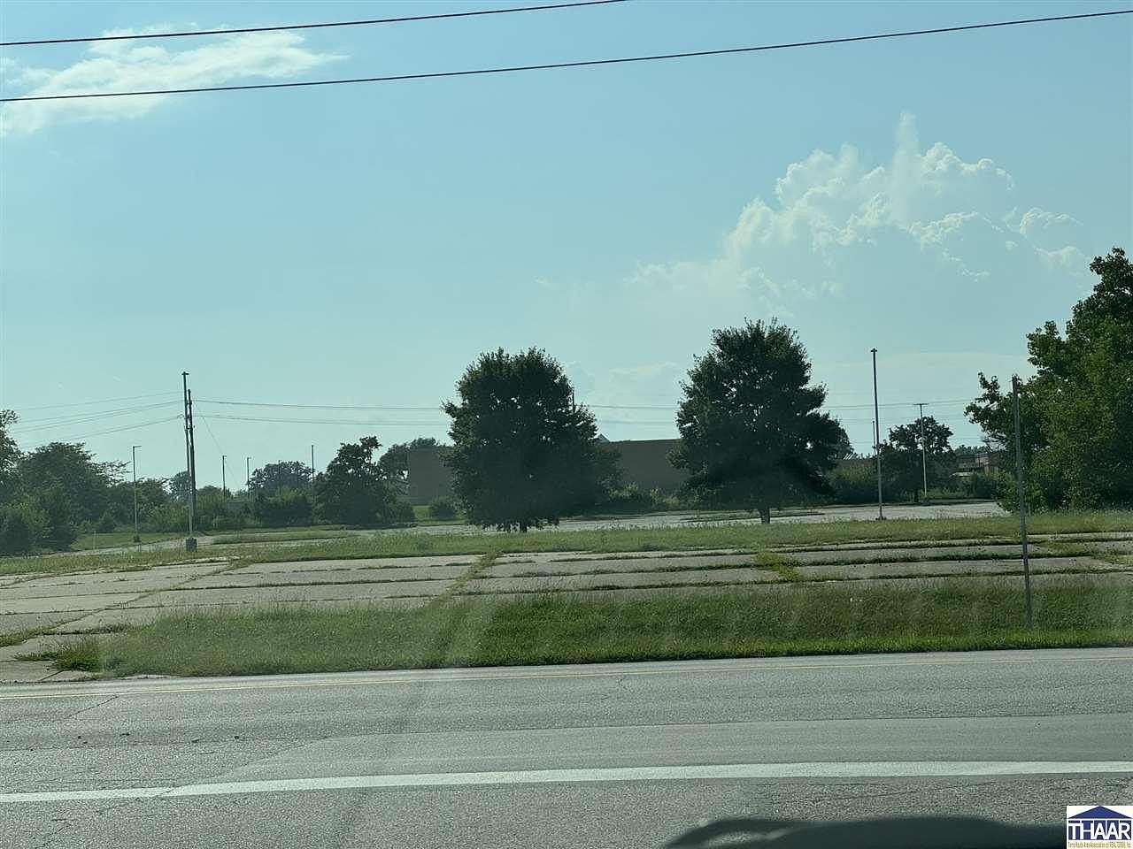 0.86 Acres of Commercial Land for Sale in Terre Haute, Indiana