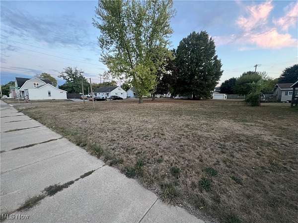 0.34 Acres of Mixed-Use Land for Sale in New Philadelphia, Ohio
