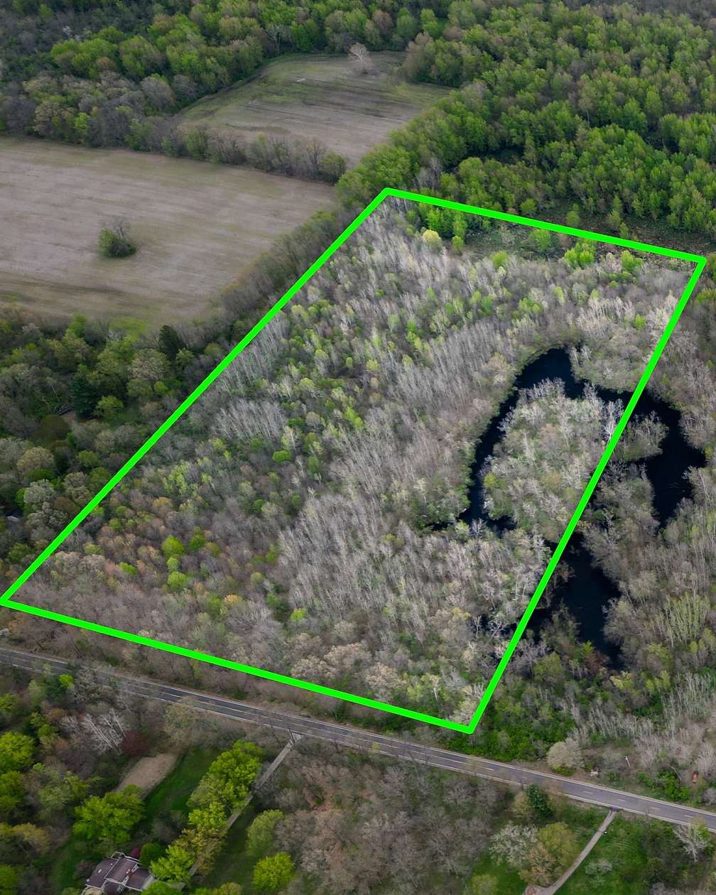 23 Acres of Recreational Land for Sale in Jackson, Michigan