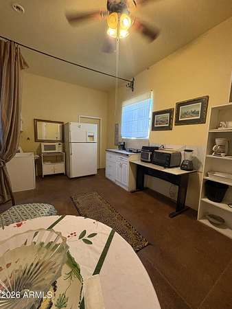 2.5 Acres of Land with Home for Lease in Scottsdale, Arizona