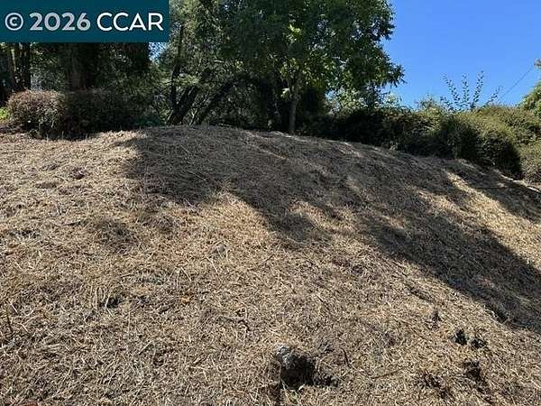 0.12 Acres of Residential Land for Sale in Oakland, California