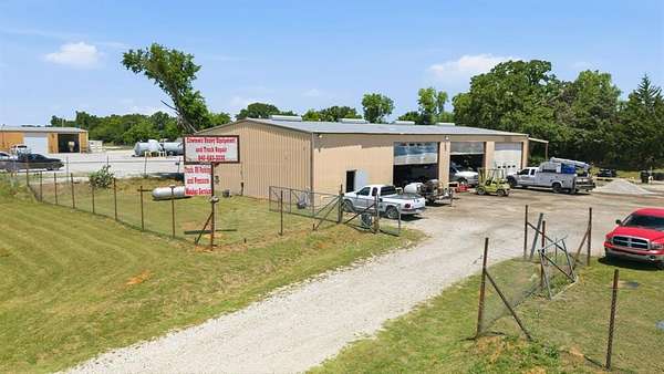 2.7 Acres of Improved Commercial Land for Sale in Bridgeport, Texas