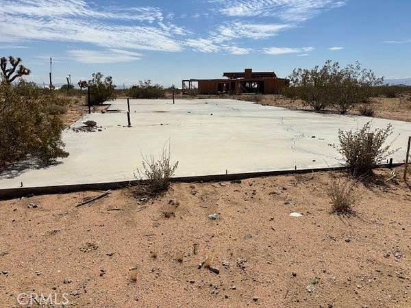 5 Acres of Residential Land for Sale in Landers, California