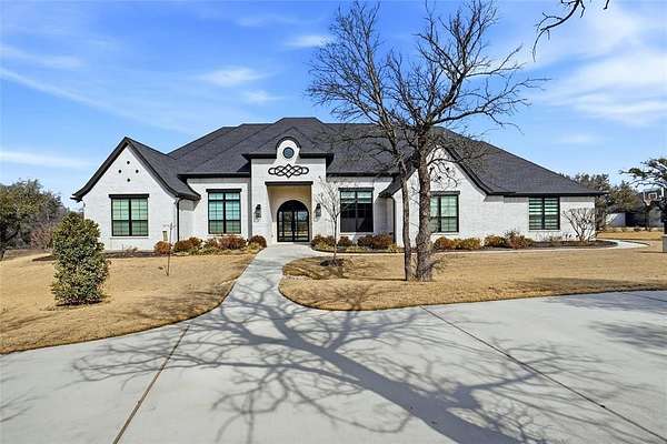 2.34 Acres of Land with Home for Sale in Fort Worth, Texas