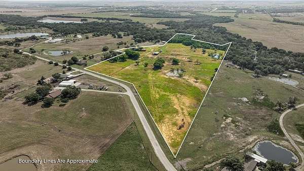 18.7 Acres of Land for Sale in Aubrey, Texas
