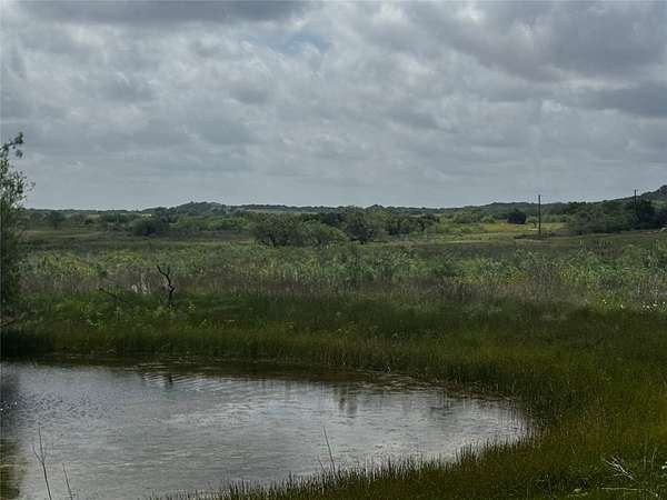 11 Acres of Land for Sale in Maypearl, Texas