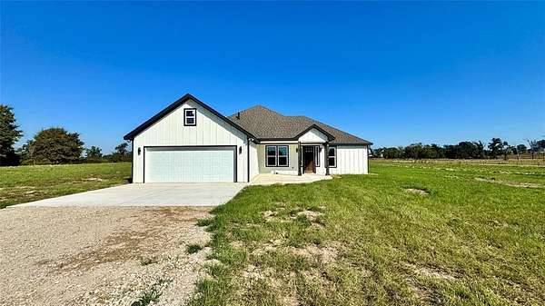 3 Acres of Land with Home for Sale in Eustace, Texas