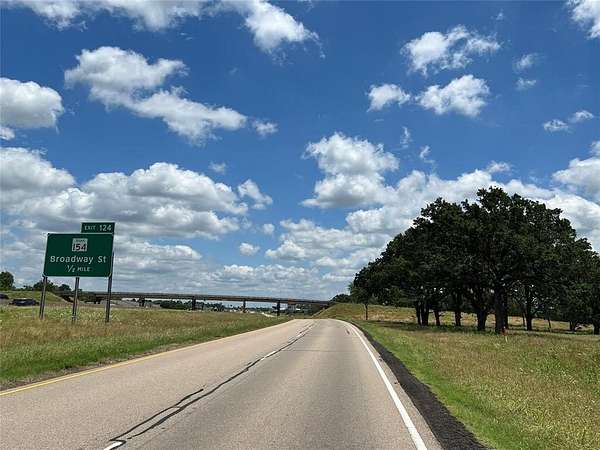 17 Acres of Commercial Land for Sale in Sulphur Springs, Texas
