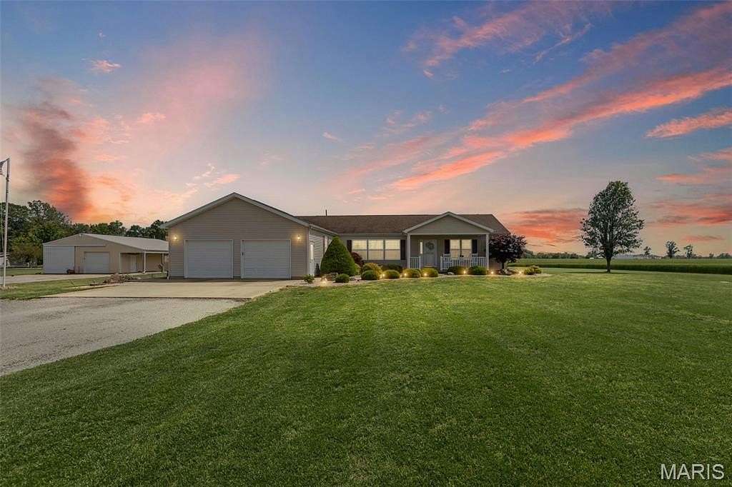 2.49 Acres of Land with Home for Sale in Nashville, Illinois