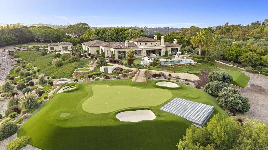 4.62 Acres of Land with Home for Sale in Rancho Santa Fe, California