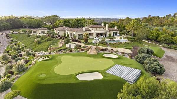 4.62 Acres of Land with Home for Sale in Rancho Santa Fe, California