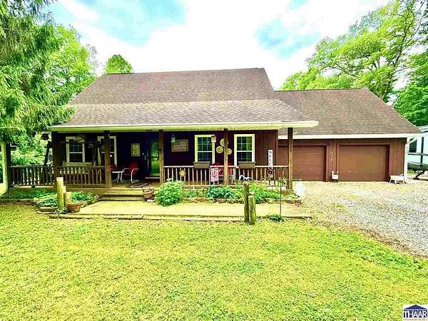 2.59 Acres of Land with Home for Sale in West Terre Haute, Indiana