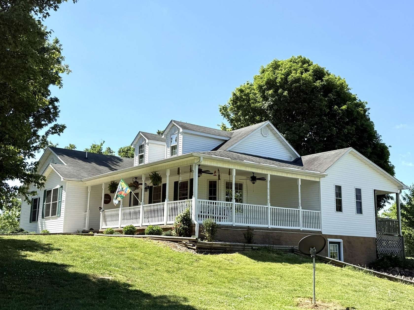81.5 Acres of Land with Home for Sale in Lancaster, Kentucky