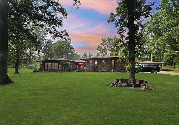 1.69 Acres of Land with Home for Sale in Chicago Heights, Illinois