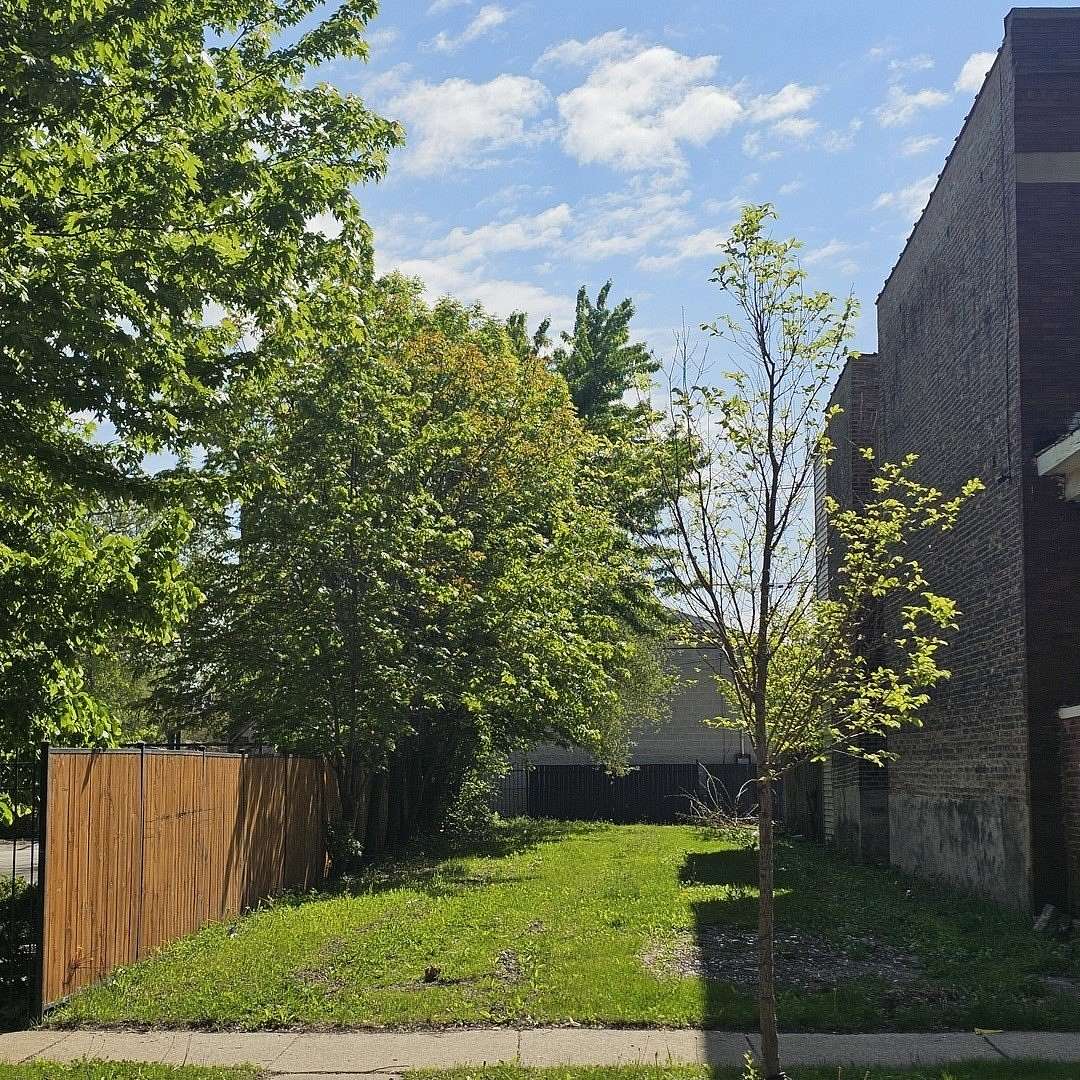 0.07 Acres of Land for Sale in Chicago, Illinois