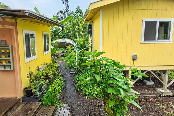 3 Acres of Land with Home for Sale in Volcano, Hawaii