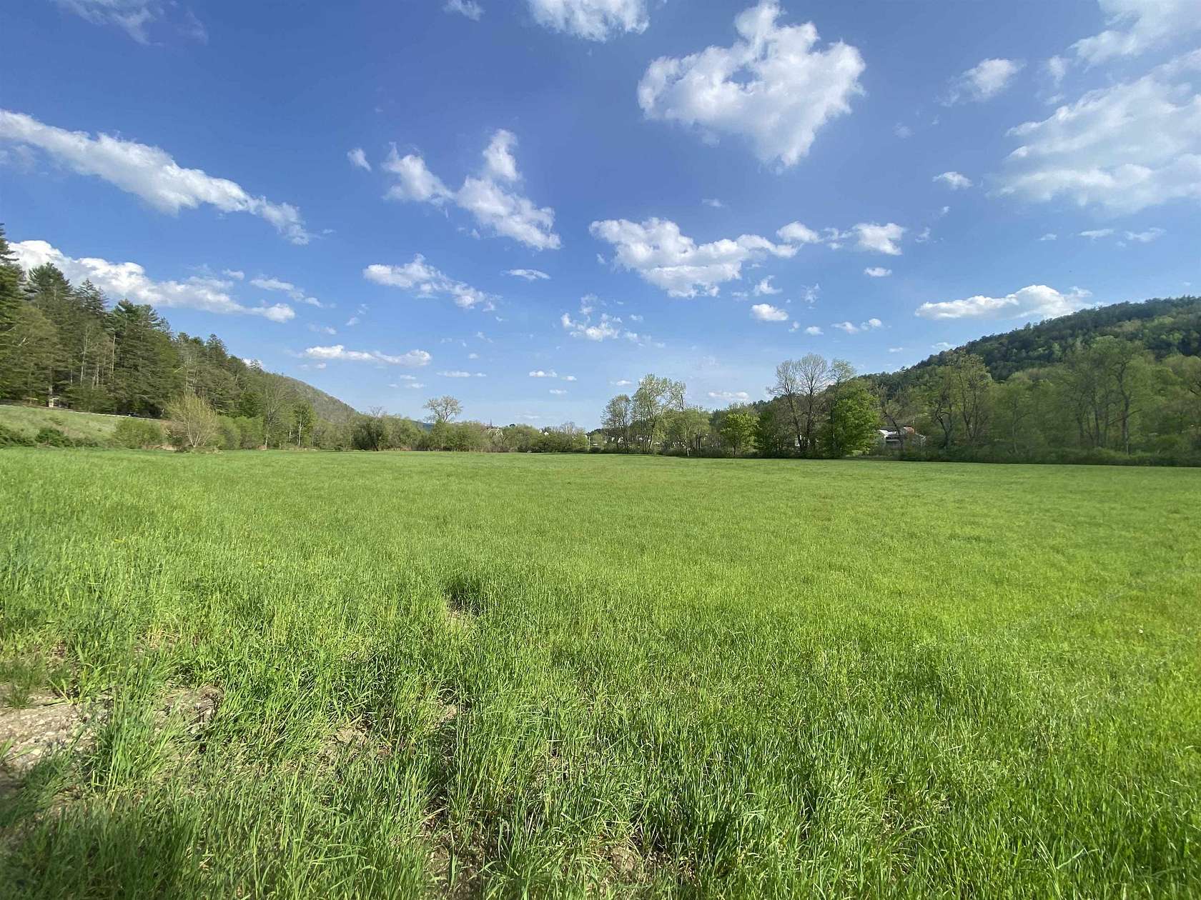 16 Acres of Agricultural Land for Sale in Royalton, Vermont