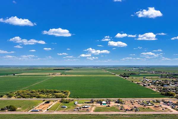 10 Acres of Land for Sale in Levelland, Texas