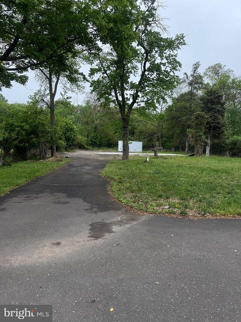 0.87 Acres of Commercial Land for Sale in Horsham, Pennsylvania