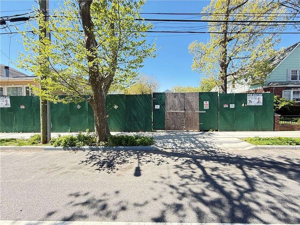 0.14 Acres of Residential Land for Sale in Brooklyn, New York