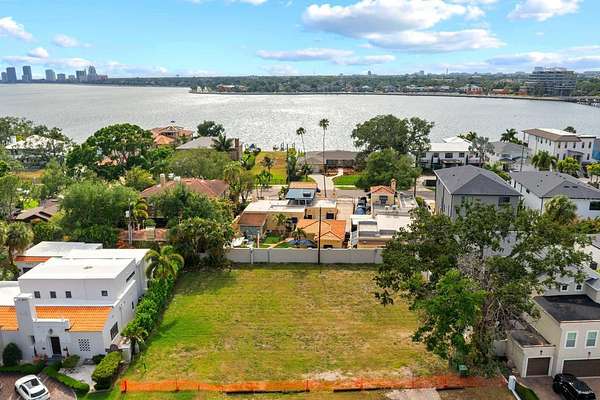 0.35 Acres of Residential Land for Sale in Tampa, Florida
