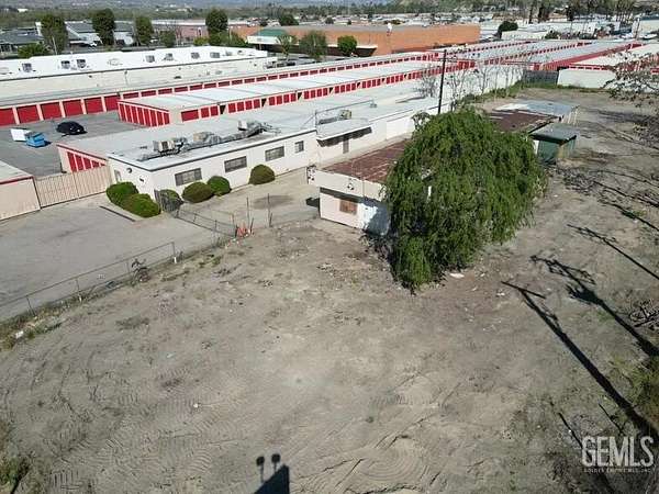 0.07 Acres of Commercial Land for Sale in Bakersfield, California