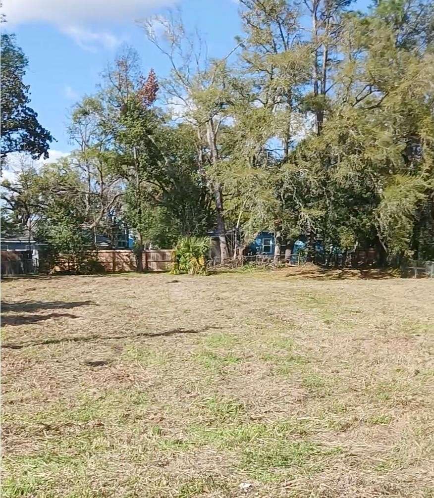 0.25 Acres of Land for Sale in Tallahassee, Florida
