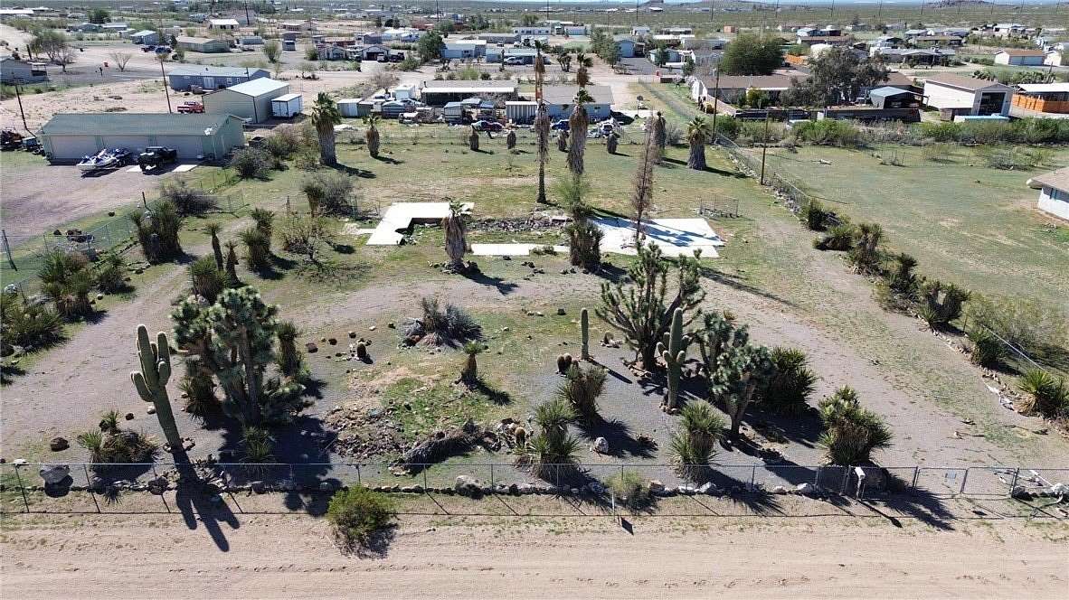1 Acre of Residential Land for Sale in Golden Valley, Arizona