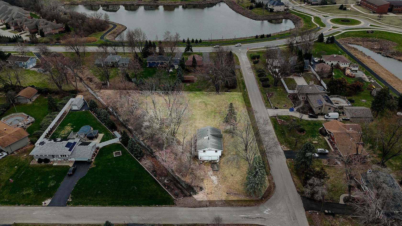 0.92 Acres of Residential Land for Sale in Naperville, Illinois