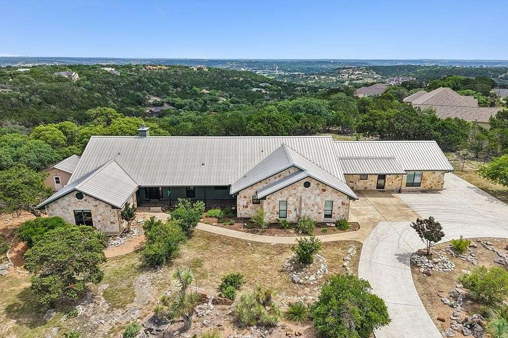 3.17 Acres of Land with Home for Sale in Kerrville, Texas