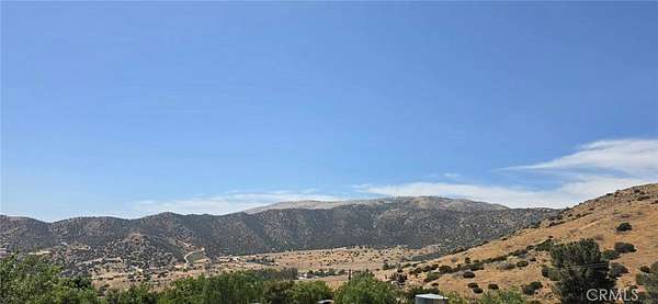 14.4 Acres of Land for Sale in Acton, California