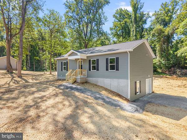 1.5 Acres of Land with Home for Sale in Harpers Ferry, West Virginia