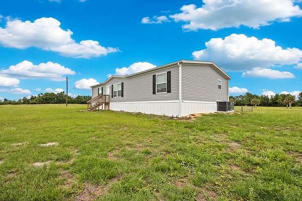 5 Acres of Land with Home for Sale in Trenton, Florida