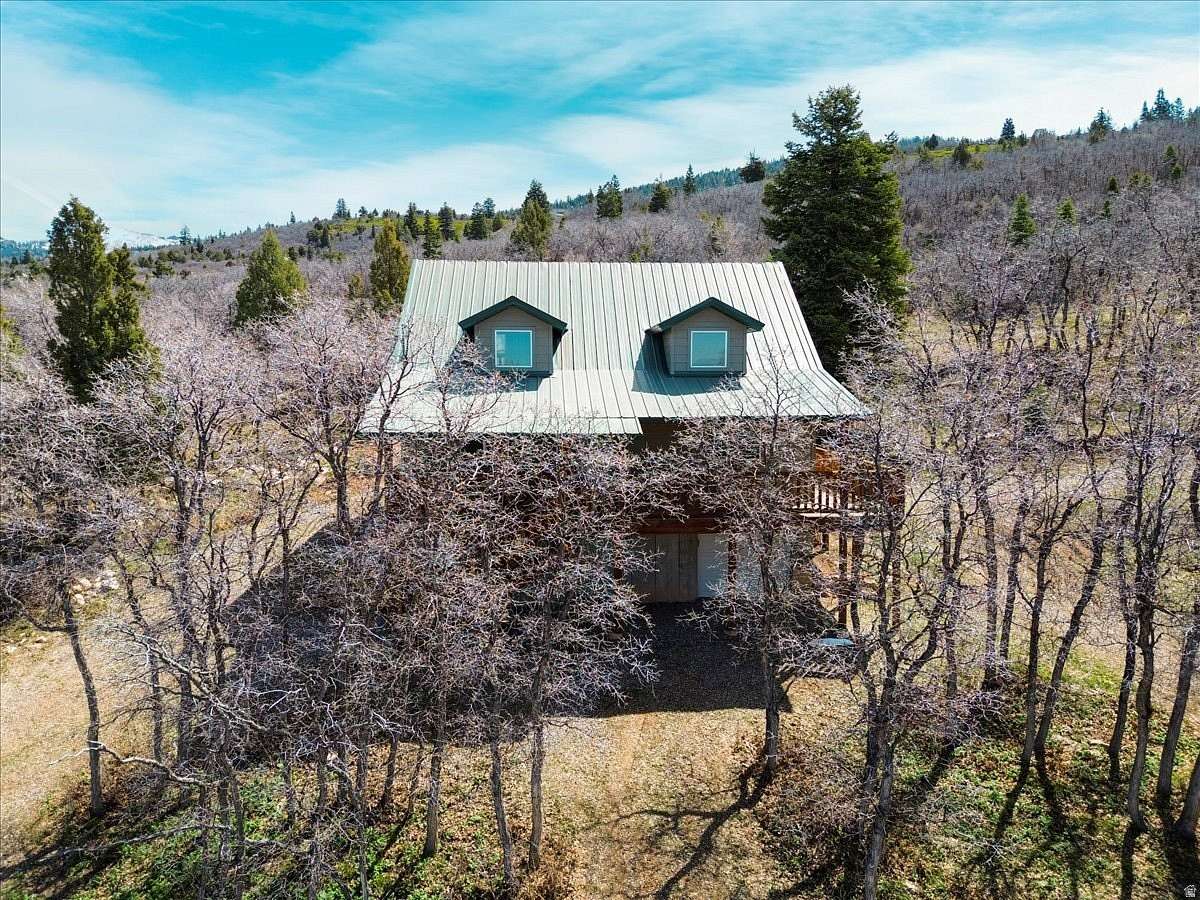 5 Acres of Land with Home for Sale in Mount Pleasant, Utah