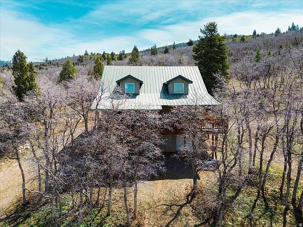5 Acres of Land with Home for Sale in Mount Pleasant, Utah