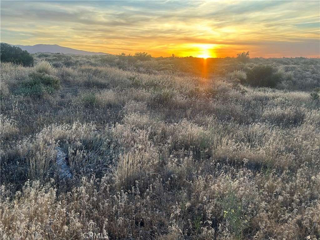 1.26 Acres of Residential Land for Sale in Phelan, California