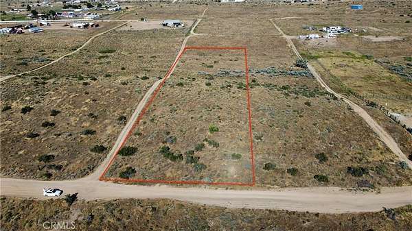 1.26 Acres of Land for Sale in Phelan, California