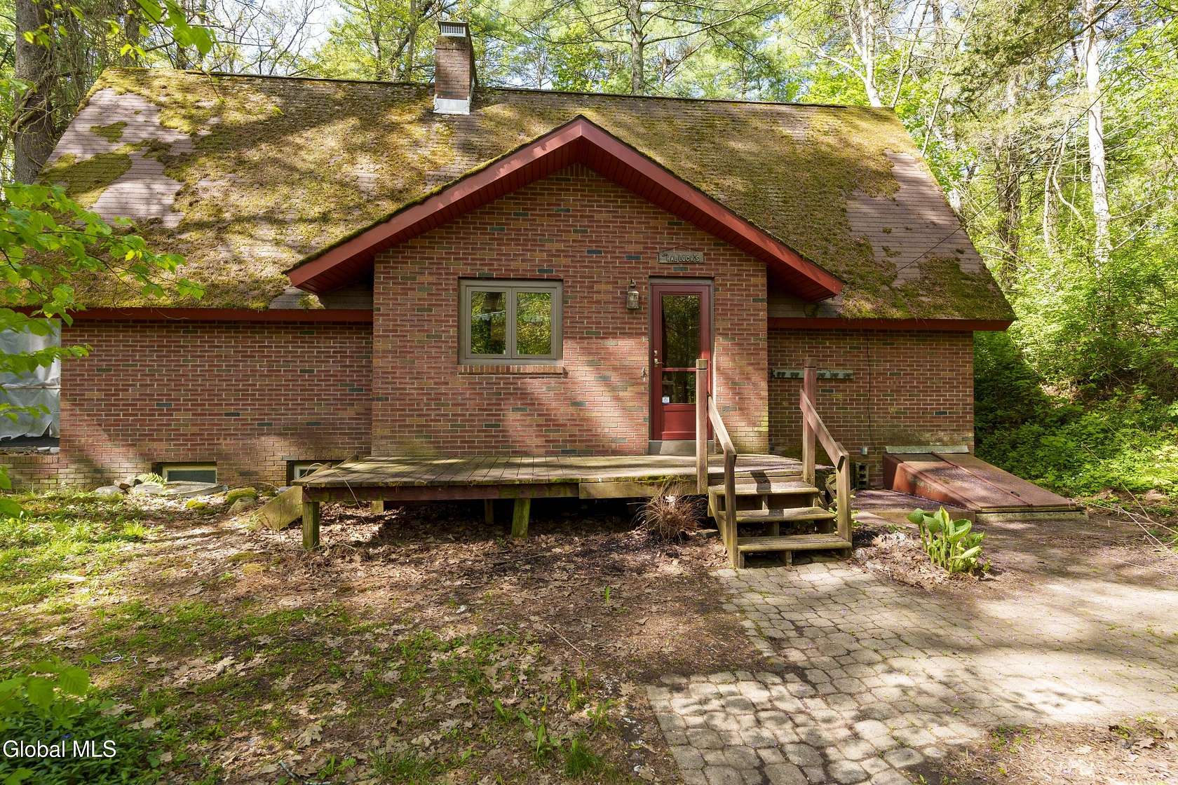 5 Acres of Land with Home for Sale in Hannacroix, New York